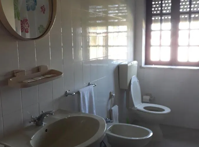 Отель Pensao Repouso Do Peregrino Паредиш-ди-Кора