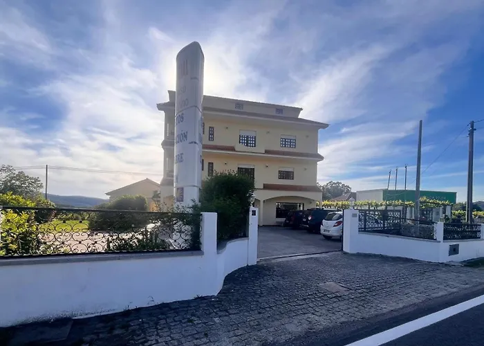 Отель Pensao Repouso Do Peregrino *